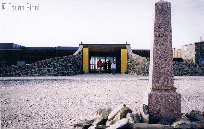 Swedish king Oscar II s monument at the entrance to the North Cape Center Norway (81411815)